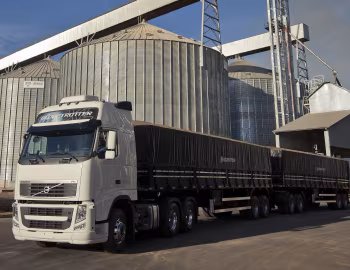 Volvo FH 540 6×2T Globetrotter XL cab [Brazil] '2012–13