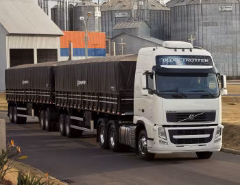 Volvo FH 540 6×2T Globetrotter XL cab [Brazil] '2012–13