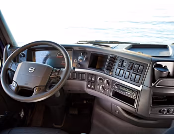 Передня панель Volvo FH 540 6×4T Globetrotter XL cab Ocean Race Limited Edition [Brazil] '2011–12