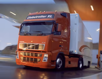 Volvo FH12 500 4×2 tractor Globetrotter XL cab '2002–05