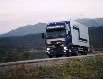 Volvo FH12 420 4×2 tractor Globetrotter XL '1995–2002