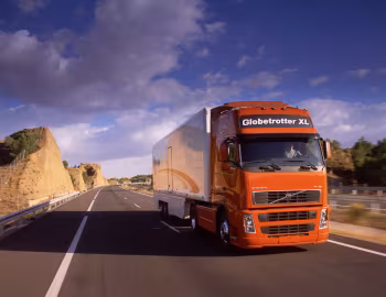 Volvo FH12 500 4×2 tractor Globetrotter XL cab '2002–05