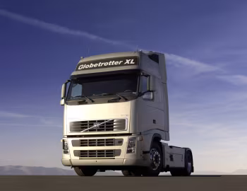 Volvo FH12 500 4×2 tractor Globetrotter XL cab '2002–05