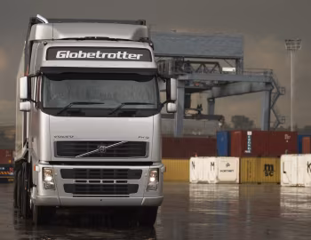 Volvo FH16 550 6×4 tractor Globetrotter cab '2003–08