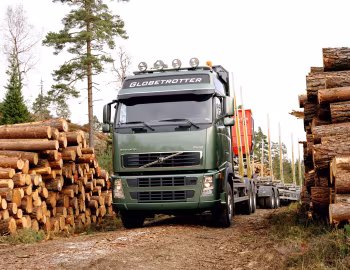Volvo FH16 610 6×4 rigid Globetrotter cab Timber Truck with Jonsered 1020 crane '2003–08