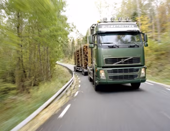 Volvo FH16 610 6×4 rigid Globetrotter cab Timber Truck with Jonsered 1020 crane '2003–08