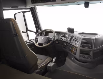 Інтер'єр Volvo FH16 700 4×2 tractor Globetrotter XL cab '2009–12