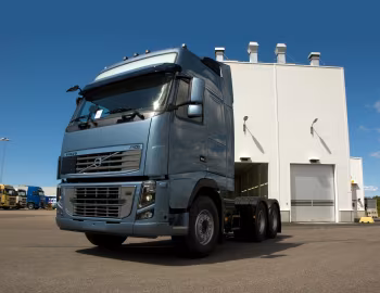 Volvo FH16 700 6×4 tractor Globetrotter XL cab '2009–12