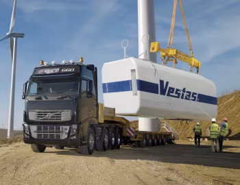 Volvo FH16 700 8×4 tractor Globetrotter cab '2009–12