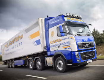 Volvo FH16 750 6×2 tractor Globetrotter XL cab [UK-spec] '2012–н.ч.