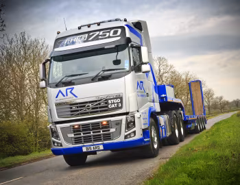 Volvo FH16 750 6×4 tractor Globetrotter XL cab [UK-spec] '2012–н.ч.