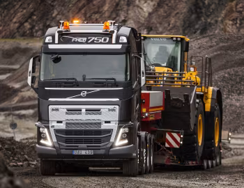 Volvo FH16 750 8×4 tractor Globetrotter cab '2015–pr.