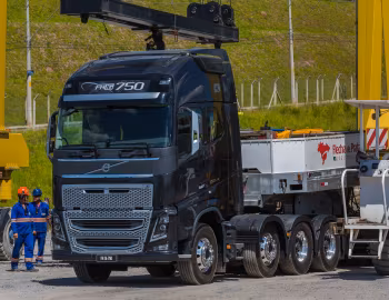 Volvo FH16 750 8×4 tractor Globetrotter XL cab '2014–pr.