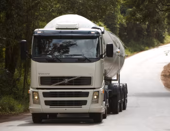 Volvo FH 400 6×2T Sleeper cab [Brazil] '2006–11