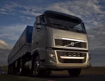 Volvo FH 440 4×2T Sleeper cab [Brazil] '2010–pr.