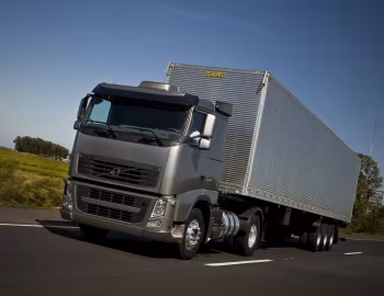 Volvo FH 440 4×2T Sleeper cab [Brazil] '2010–pr.