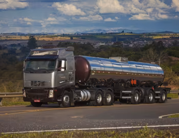 Volvo FH 440 6×4T Globetrotter cab 80th Anniversary Edition [Brazil] '2007