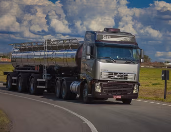 Volvo FH 440 6×4T Globetrotter cab 80th Anniversary Edition [Brazil] '2007