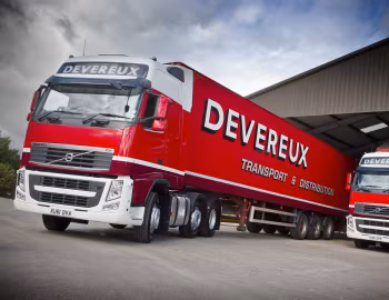 Volvo FH 460 6×2 tractor Globetrotter XL cab [UK-spec] '2009–12