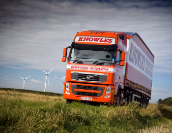 Volvo FH 460 6×2 tractor Globetrotter XL cab [UK-spec] '2009–12