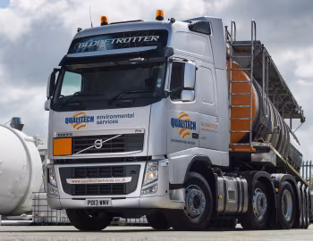Volvo FH 460 6×2 tractor Globetrotter XL cab [UK-spec] '2009–12