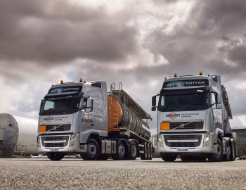 Volvo FH 460 6×2 tractor Globetrotter XL cab [UK-spec] '2009–12