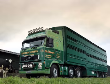 Volvo FH 480 6×2 tractor Globetrotter XL cab [UK-spec] '2005–12