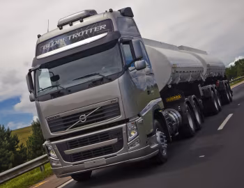 Volvo FH 480 6×4T Globetrotter XL cab [Brazil] '2010–pr.