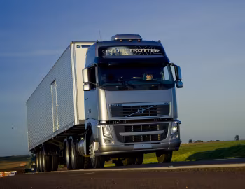Volvo FH 480 6×4T Globetrotter XL cab [Brazil] '2010–pr.