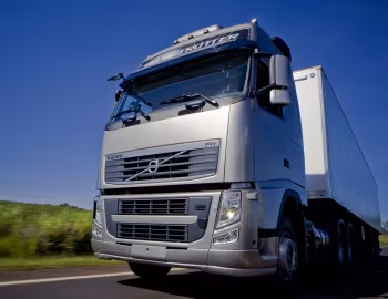Volvo FH 480 6×4T Globetrotter XL cab [Brazil] '2010–pr.