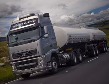 Volvo FH 480 6×4T Globetrotter XL cab [Brazil] '2010–pr.
