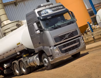 Volvo FH 480 6×4T Globetrotter XL cab [Brazil] '2010–н.ч.