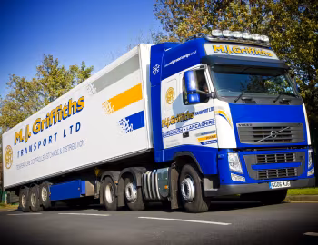 Volvo FH 500 6×2 tractor Globetrotter XL cab [UK-spec] '2008–12