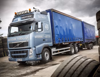 Volvo FH 500 6×2 tractor Globetrotter XL cab [UK-spec] '2008–12