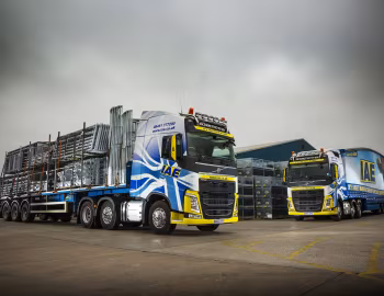 Volvo FH 500 6×2 tractor Globetrotter cab [UK-spec] '2013–pr.