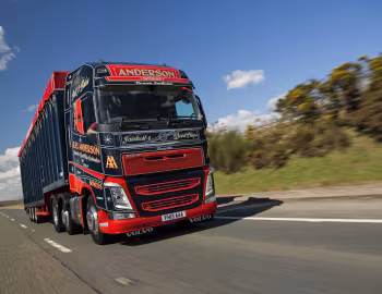 Volvo FH 500 6×2 tractor Globetrotter XL cab [UK-spec] '2013–pr.
