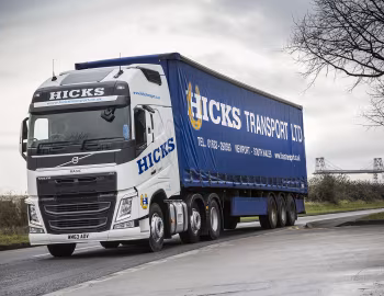 Volvo FH 500 6×2 tractor Globetrotter XL cab [UK-spec] '2013–pr.