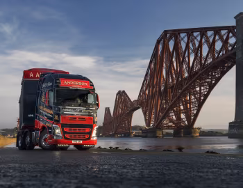 Volvo FH 500 6×2 tractor Globetrotter XL cab [UK-spec] '2013–pr.