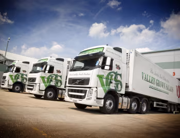 Volvo FH 500 6×2 tractor Globetrotter XL cab [UK-spec] '2008–12