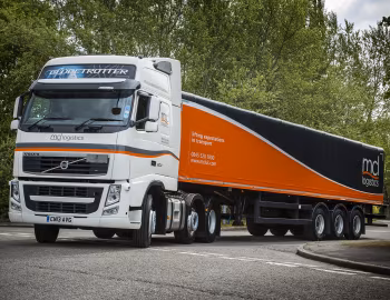 Volvo FH 500 6×2 tractor Globetrotter XL cab [UK-spec] '2008–12