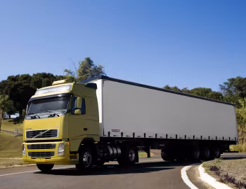 Volvo FH 520 4×2T Globetrotter cab [Brazil] '2006–11