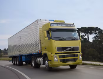 Volvo FH 520 4×2T Globetrotter cab [Brazil] '2006–11