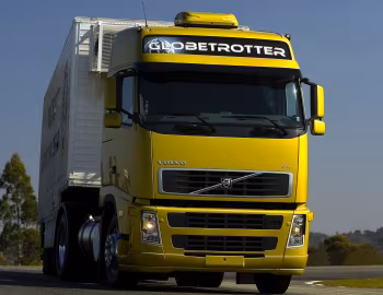 Volvo FH 520 4×2T Globetrotter cab [Brazil] '2006–11