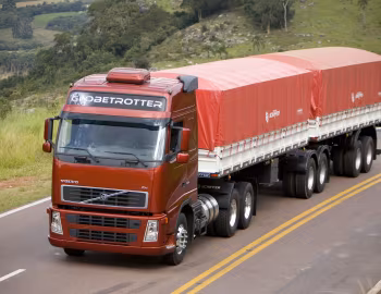 Volvo FH 520 6×2T Globetrotter cab [Brazil] '2006–11