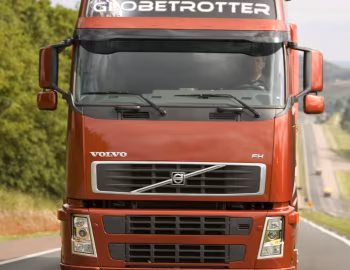 Volvo FH 520 6×2T Globetrotter cab [Brazil] '2006–11
