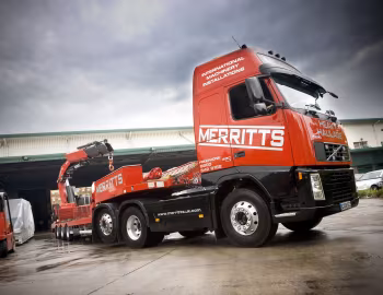 Volvo FH 520 6×2 tractor Globetrotter XL cab [UK-spec] '2005–08