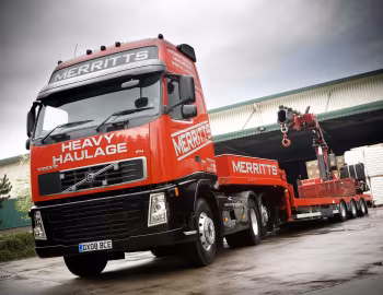 Volvo FH 520 6×2 tractor Globetrotter XL cab [UK-spec] '2005–08