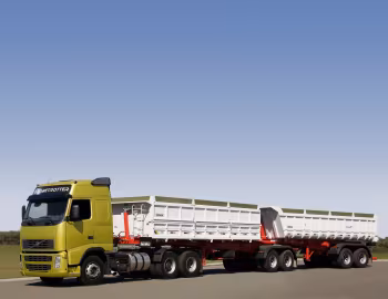 Volvo FH 520 6×2T Globetrotter cab [Brazil] '2006–11