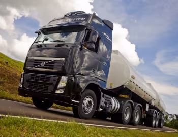 Volvo FH 520 6×4T Globetrotter XL cab [Brazil] '2010–н.ч.