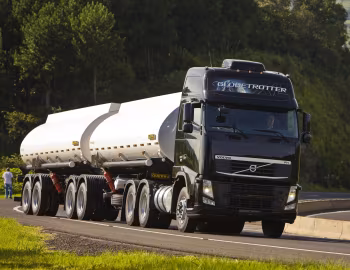 Volvo FH 520 6×4T Globetrotter XL cab [Brazil] '2010–pr.